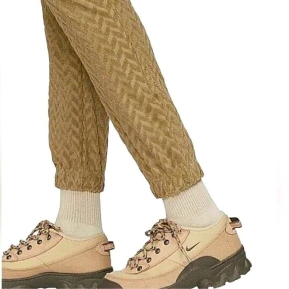 Nike Women's Tan Brown Chevron Pattern Everyday Modern High-Waisted Joggers Sz S - Picture 2 of 12